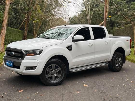 FORD RANGER 2.2 XL 4X4 CD 16V DIESEL 4P MANUAL FORD RANGER 2.2 XL 4X4 CD 16V DIESEL 4P MANUAL